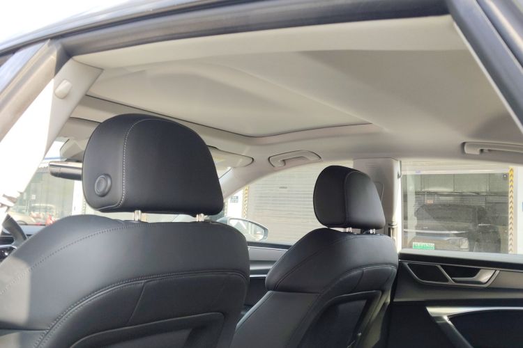 Audi A7 2024 car image #18