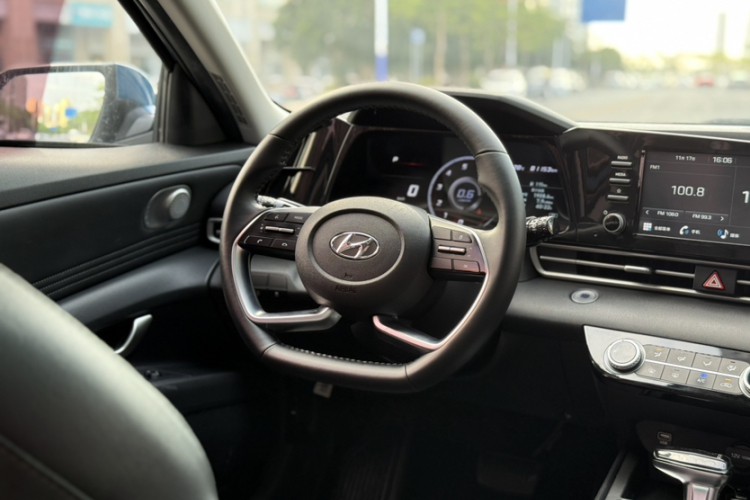 现代 伊兰特 2021 汽车图片 #18