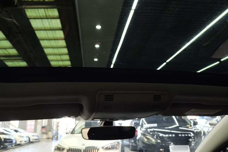 Volkswagen Golf (Imported) 2019 immagine di auto #18