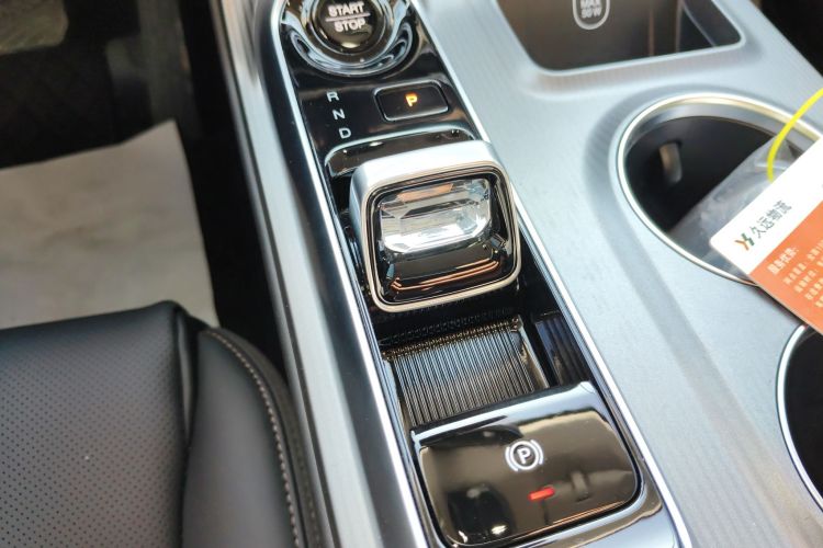 GAC Trumpchi E8 2025 car image #18