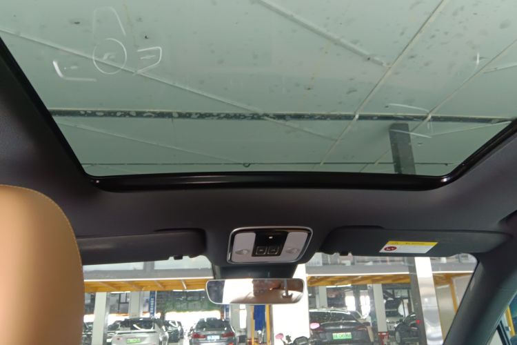 理想汽车 理想ONE 2021 汽车图片 #18