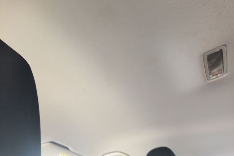 VS5 2023 car image #18