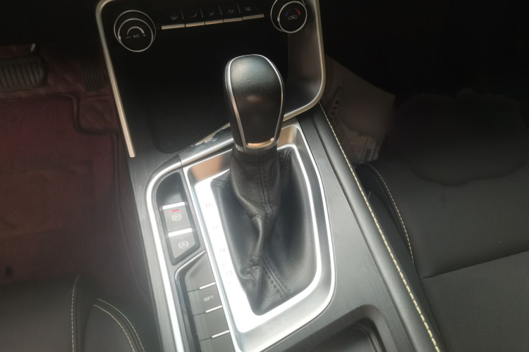 GEELY Binray 2021 immagine di auto #18