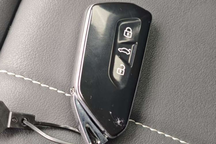 Volkswagen ID.4 X 2021 immagine di auto #18