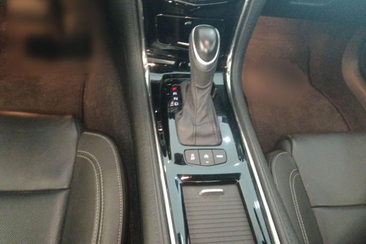 2017 car image #18