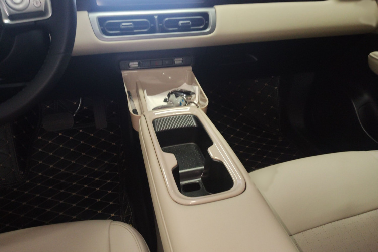 五菱汽车 五菱缤果PLUS 2025 汽车图片 #18