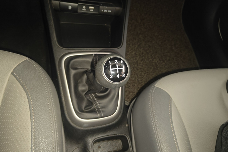 Kia Pegas 2020 imagen de coche #18