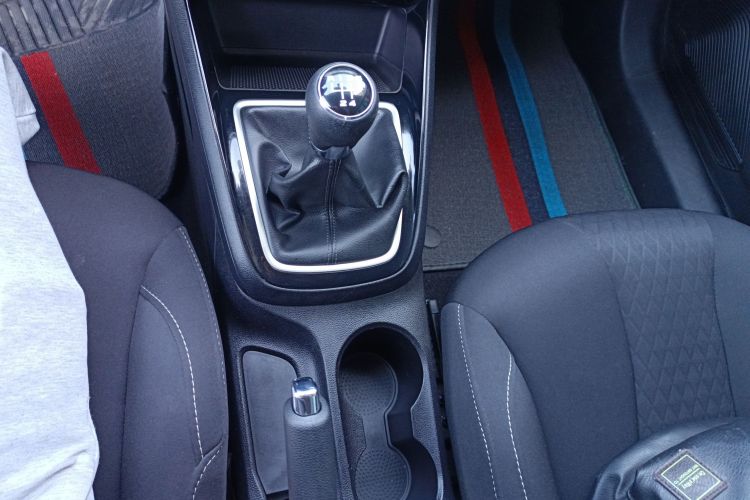 Roewe i5 2020 car image #18