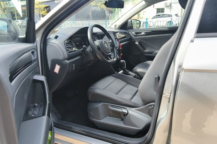 T-Roc 2022 image de voiture #18