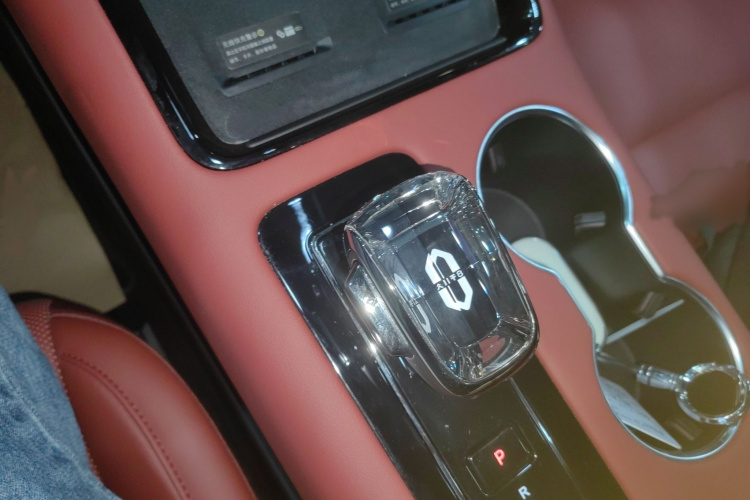 2023 car image #18