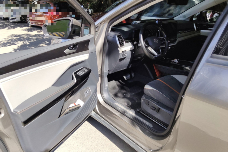 Volkswagen ID.6 Crozz 2022 car image #18