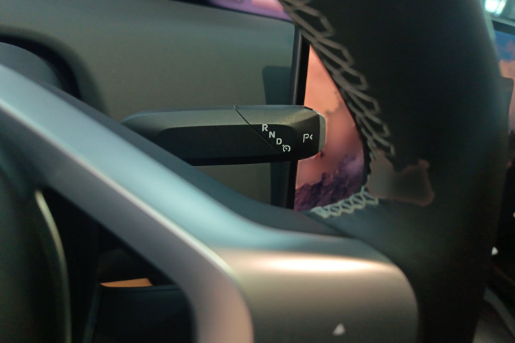 Avatr 12 2023 car image #18