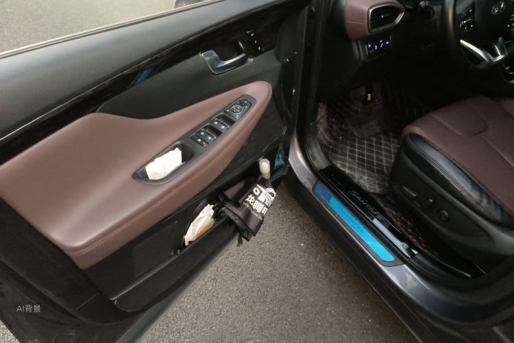 Hyundai Santa Fe 2019 car image #18