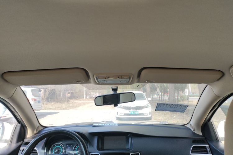 Great Wall C30 2015 car image #18