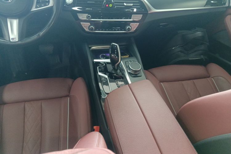 宝马 宝马5系新能源 2021 汽车图片 #18