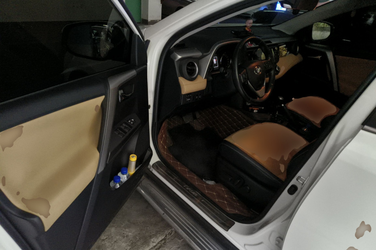 Toyota RAV4 2016 car image #18