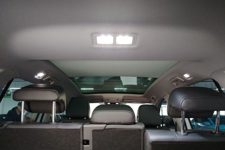 Volkswagen ID.6 X 2022 immagine di auto #18