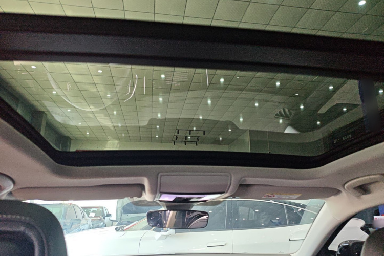 Volkswagen Passat 2024 car image #18