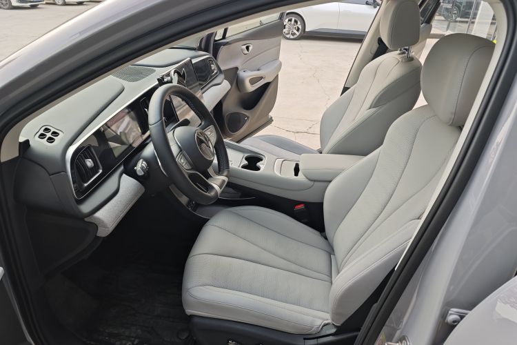 BYD Sea Lion 05 EV 2025 car image #18