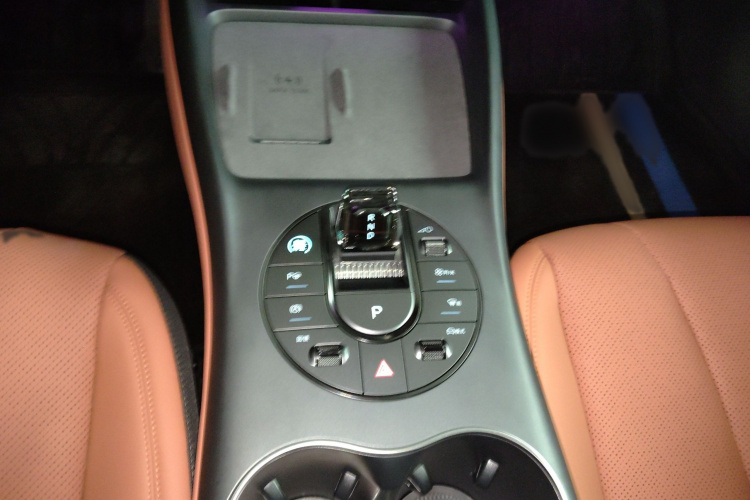 BYD Seal 2025 car image #18