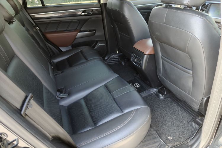 GAC Trumpchi GS7 2018 car image #18