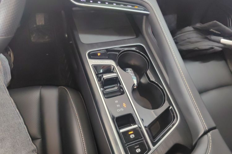 2024 immagine di auto #18