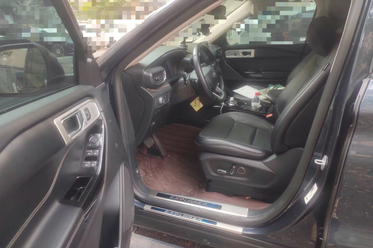 Ford Explorer 2021 car image #18