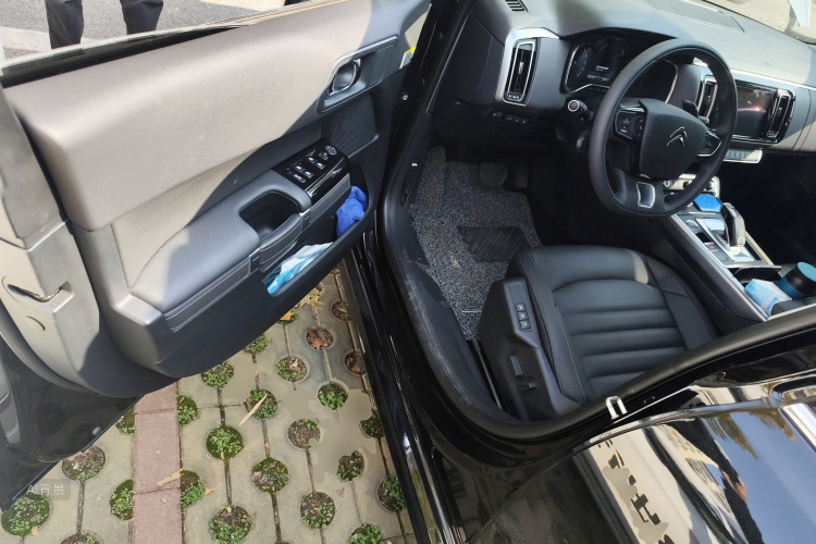 Citroen C6 2023 car image #18