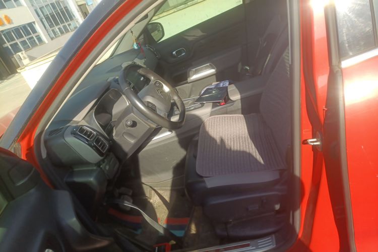 Citroen C5 AIRCROSS 2017 immagine di auto #18