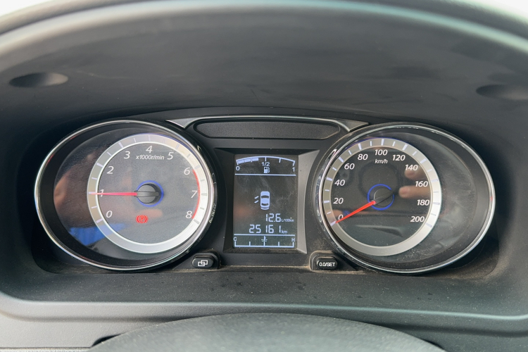 Forthing CM7 2016 #18 Forthing CM7 2016 immagine di auto #18