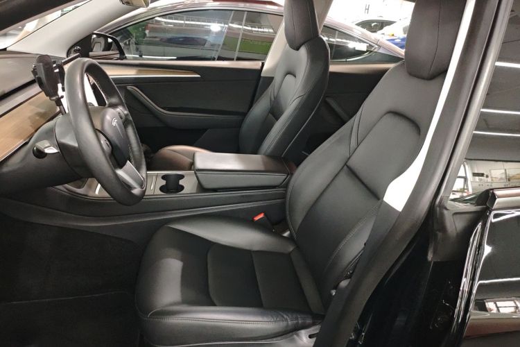 Tesla Model Y 2021 #18 Tesla Model Y 2021 car image #18