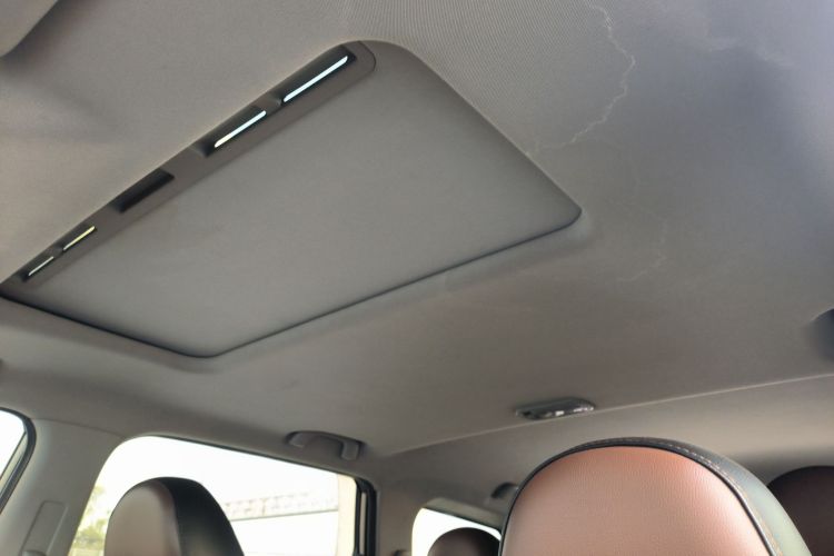 Forthing SX6 2018 car image #18