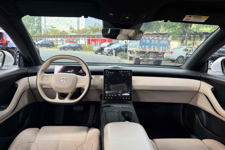 NIO ET5 2023 image de voiture #18