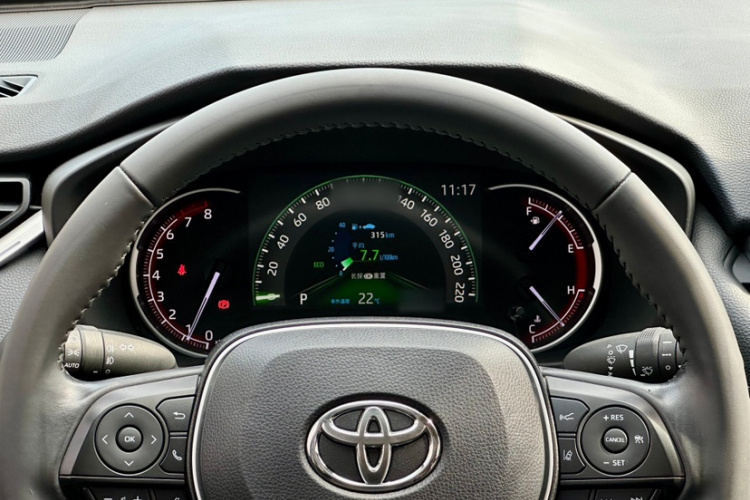 Toyota RAV4 2022 image de voiture #18