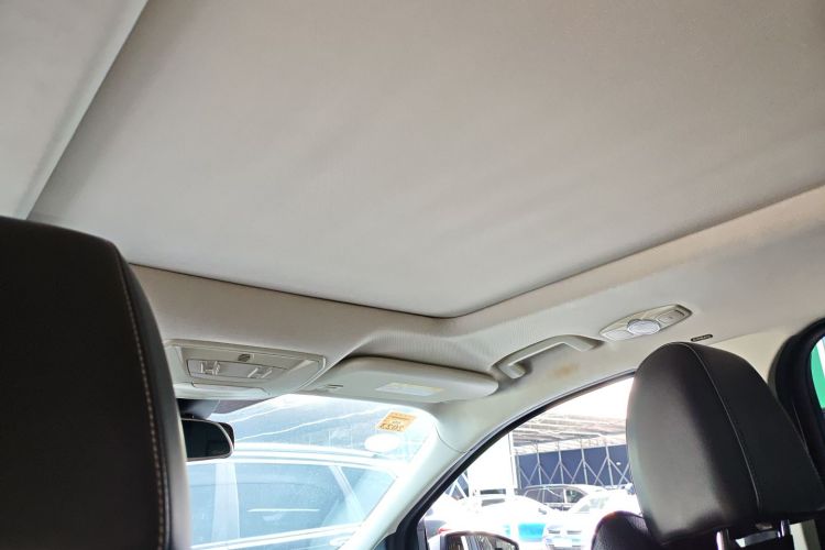 Ford Kuga 2017 #18 Ford Kuga 2017 car image #18