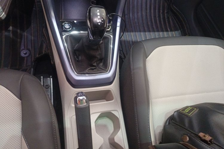 Volkswagen T-Cross 2019 car image #18