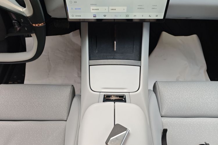 Lynk & Co 2024 car image #18