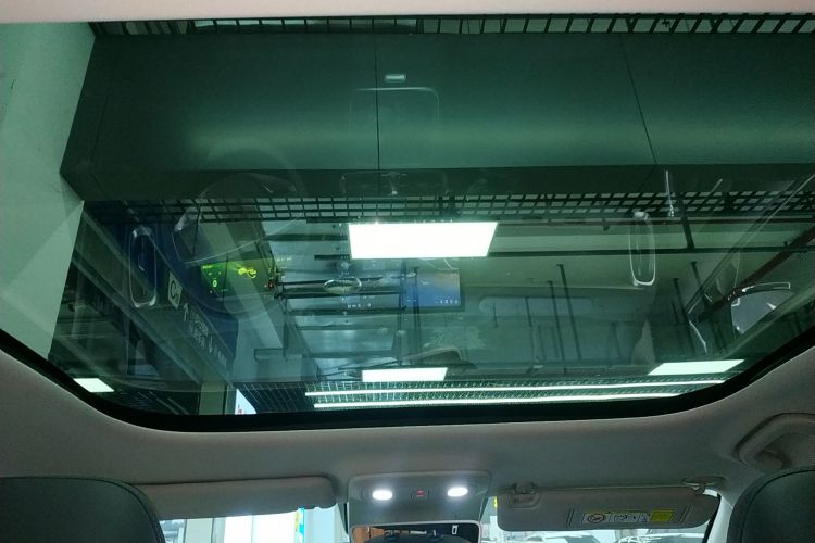 零跑汽车 零跑B01 2025 汽车图片 #18