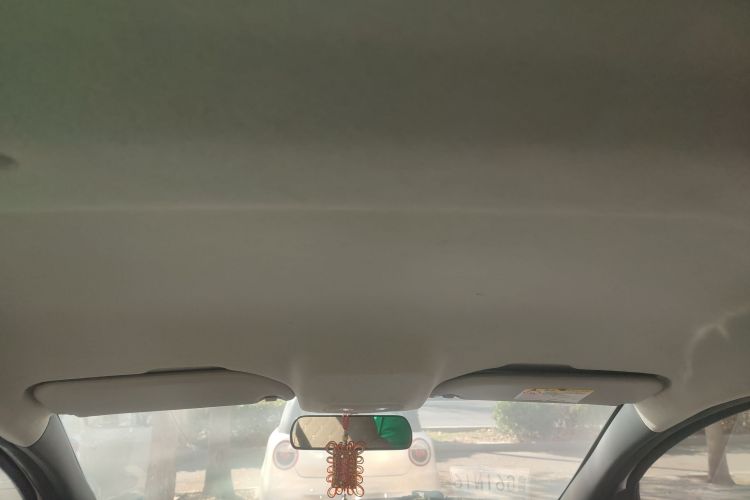 BYD e1 2019 car image #18