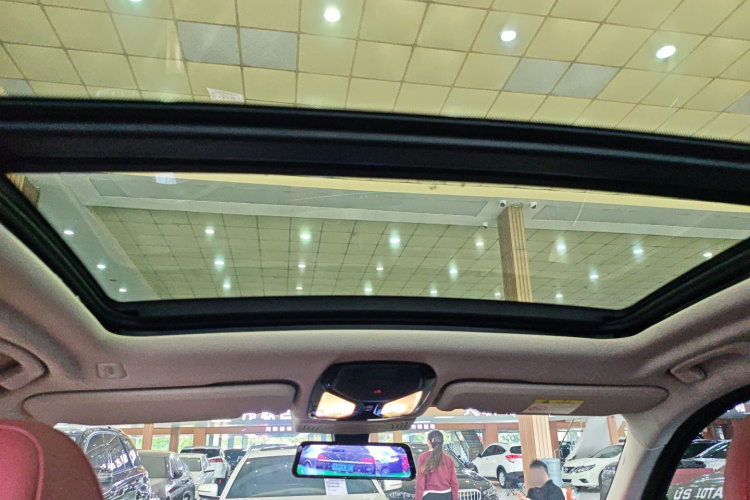 BMW iX3 2024 car image #18