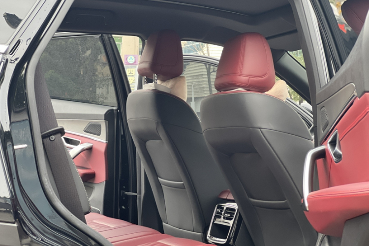 X70 PLUS 2024 car image #18
