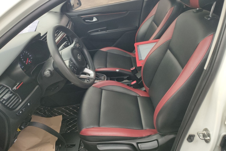 Kia Rio Cross 2018 car image #18