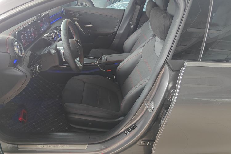 Mercedes-Benz CLA Class (Imported) 2025 #18 Mercedes-Benz CLA Class (Imported) 2025 car image #18