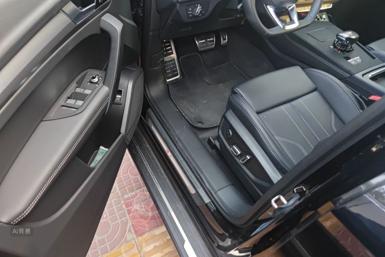 Audi Q5L 2024 car image #18