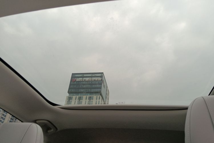 零跑汽车 零跑B01 2025 汽车图片 #18