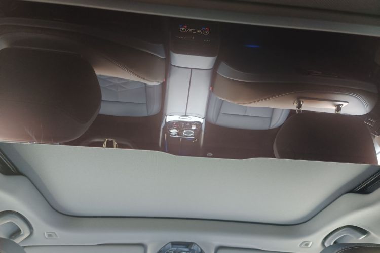 BMW i5 2024 image de voiture #18
