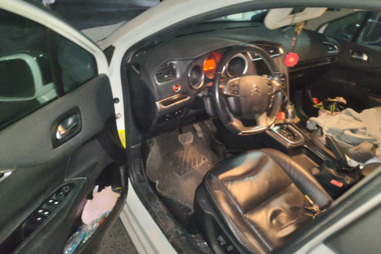 雪铁龙 雪铁龙C4L 2014 汽车图片 #18