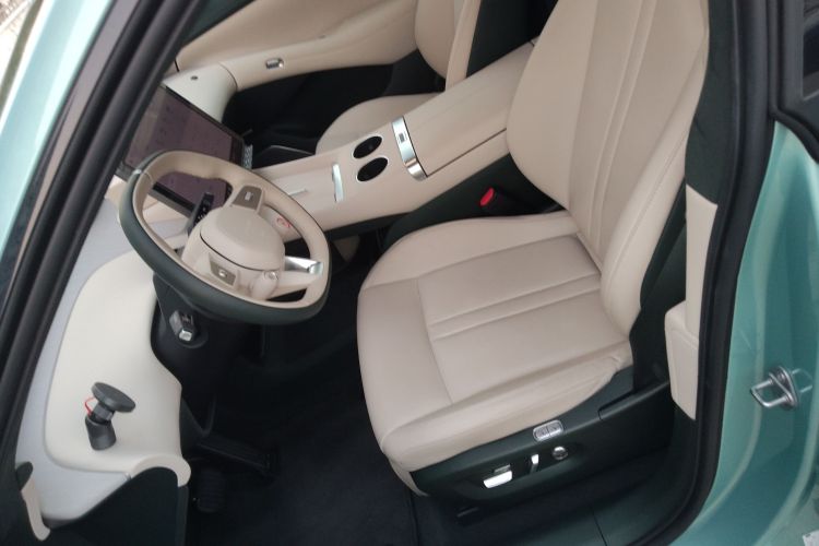 MI YU7 2025 #18 MI YU7 2025 car image #18