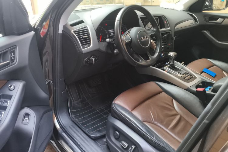 Audi Q5 2017 car image #18