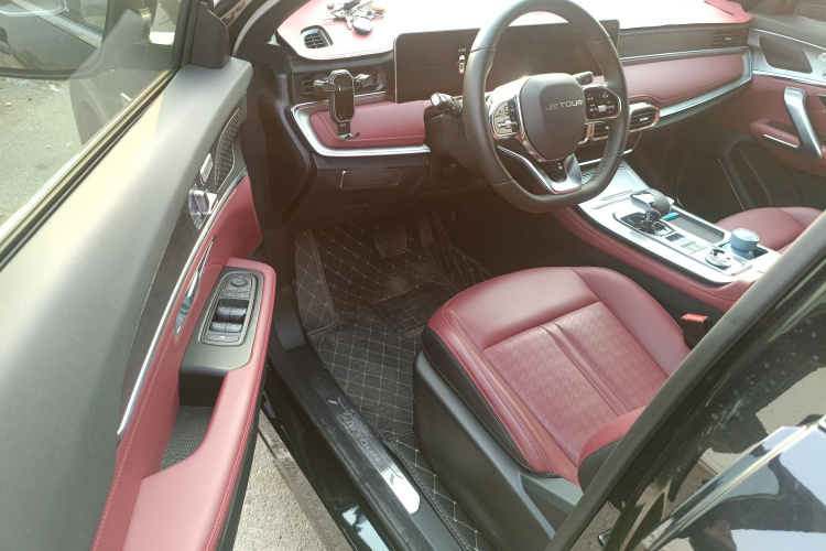 X70 PLUS 2025 #18 X70 PLUS 2025 car image #18